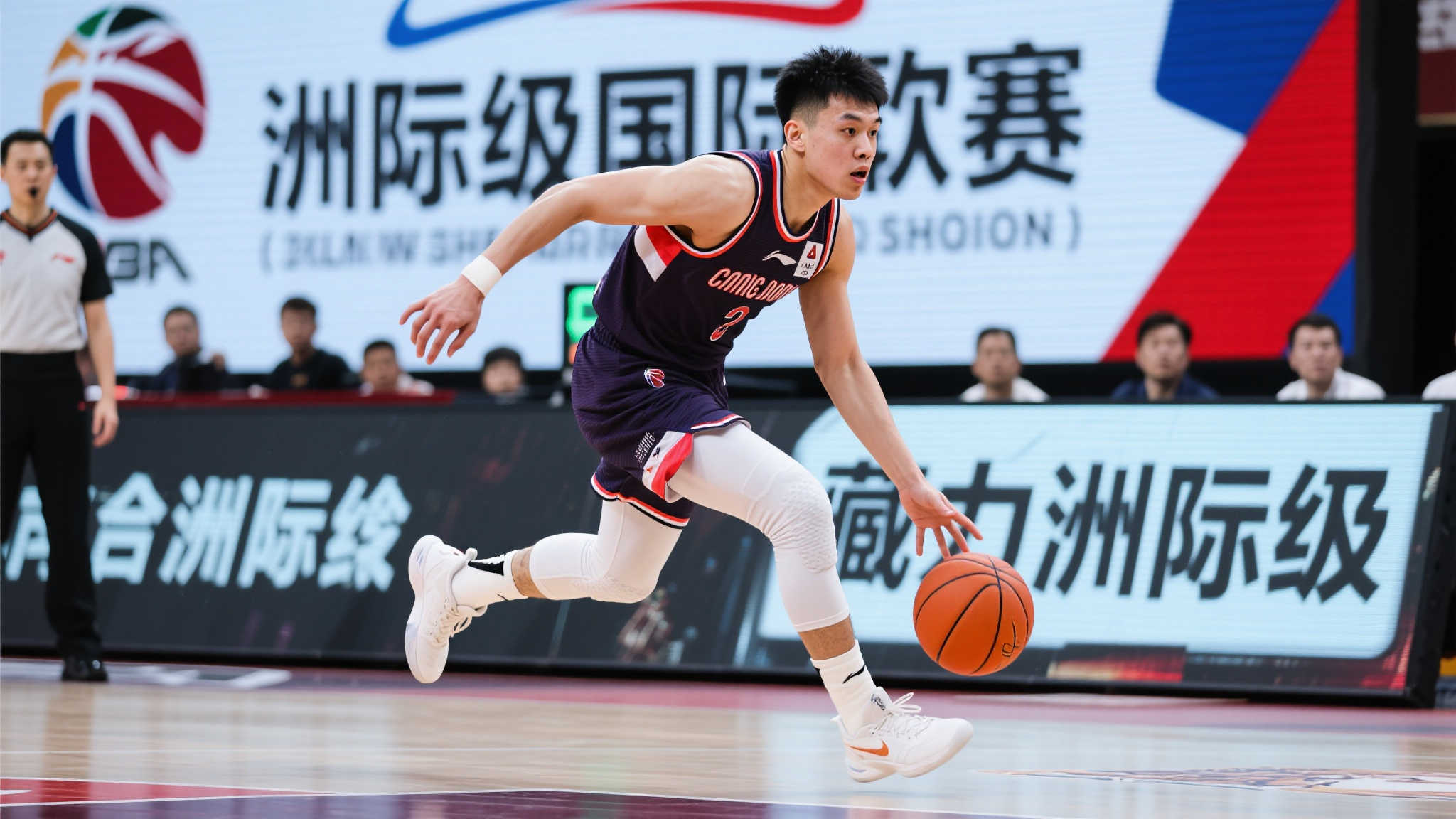 此外，本赛季数据显示，他场均成功突破次数排在联盟前